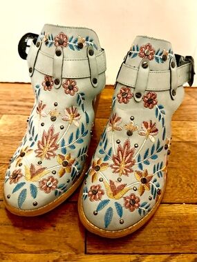 Embroidered Light Blue Floral Ankle Boots - Women